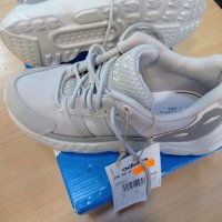 Детски маратонки Adidas, снимка 5 - Детски маратонки - 44334252