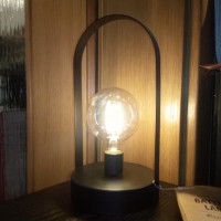 battery lamp настолна лампа на батерии, снимка 2 - Настолни лампи - 14676025