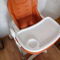 бебешки стол за хранене , снимка 4 - Столчета за хранене - 44695995