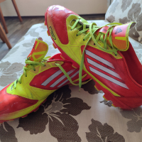 Футболни обувки калеври Adidas F50 номер 45 1/3, снимка 1 - Футбол - 44597700