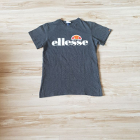 Оригинална дамска тениска Ellesse, снимка 1 - Тениски - 36336540