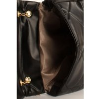 Дамска ватирана мека чанта в стилен дизайн и дръжка тип синджир, снимка 2 - Чанти - 44418642