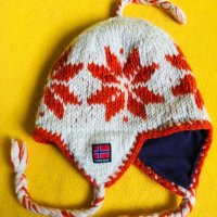Зимна детско-юношеска шапка тип Непал Norway полар и вълна, снимка 1 - Други - 36001848