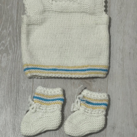 Ръчно плетен комплект , снимка 2 - Комплекти за бебе - 44637188