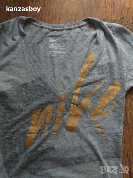 nike - страхотна дамска тениска КАТО НОВА, снимка 1