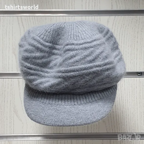Нова зимна дамска шапка с козирка Ангора в сив цвят, снимка 1