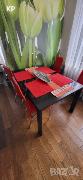 Маса с 4 стола, снимка 1