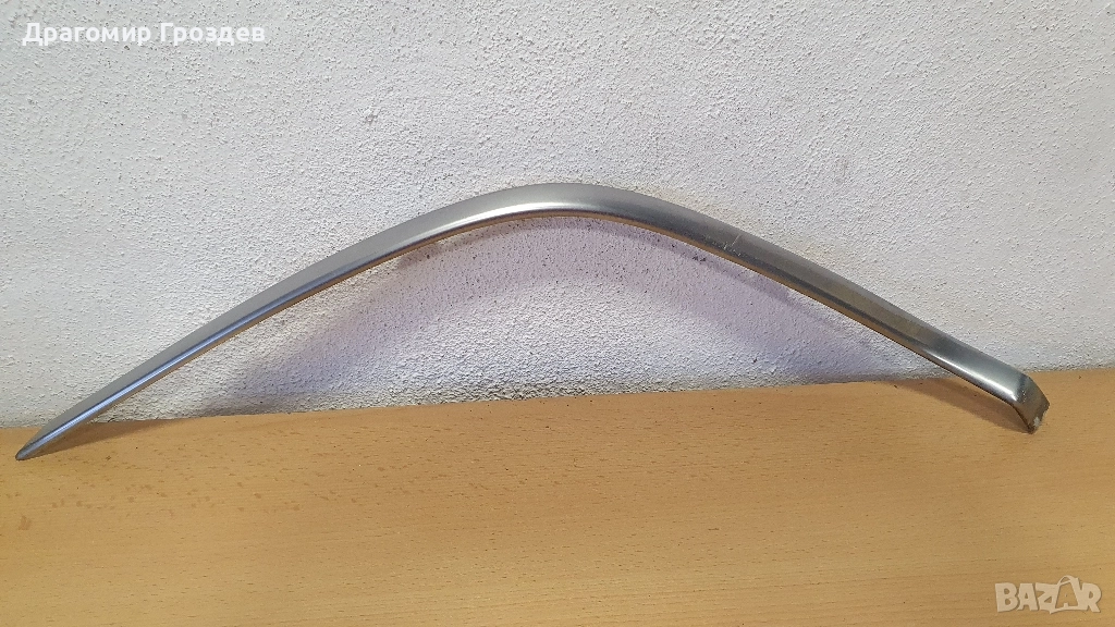 Лява лайстна за решетка в предна броня за Toyota Yaris / Тойота Ярис (2014-2017), снимка 1