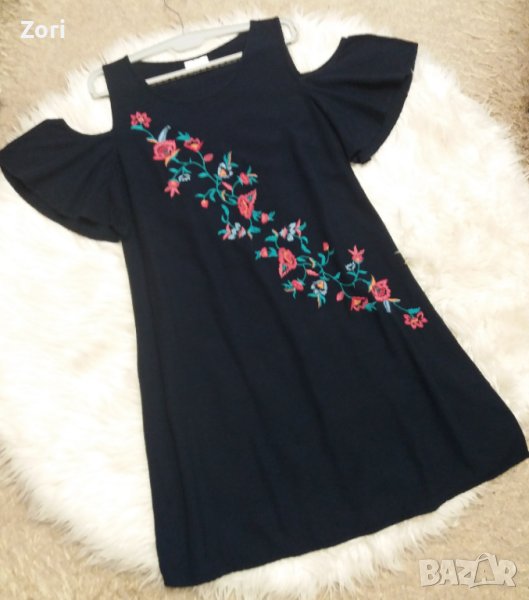 Тъмносиня рокля с отворени рамене и с бродерия, снимка 1