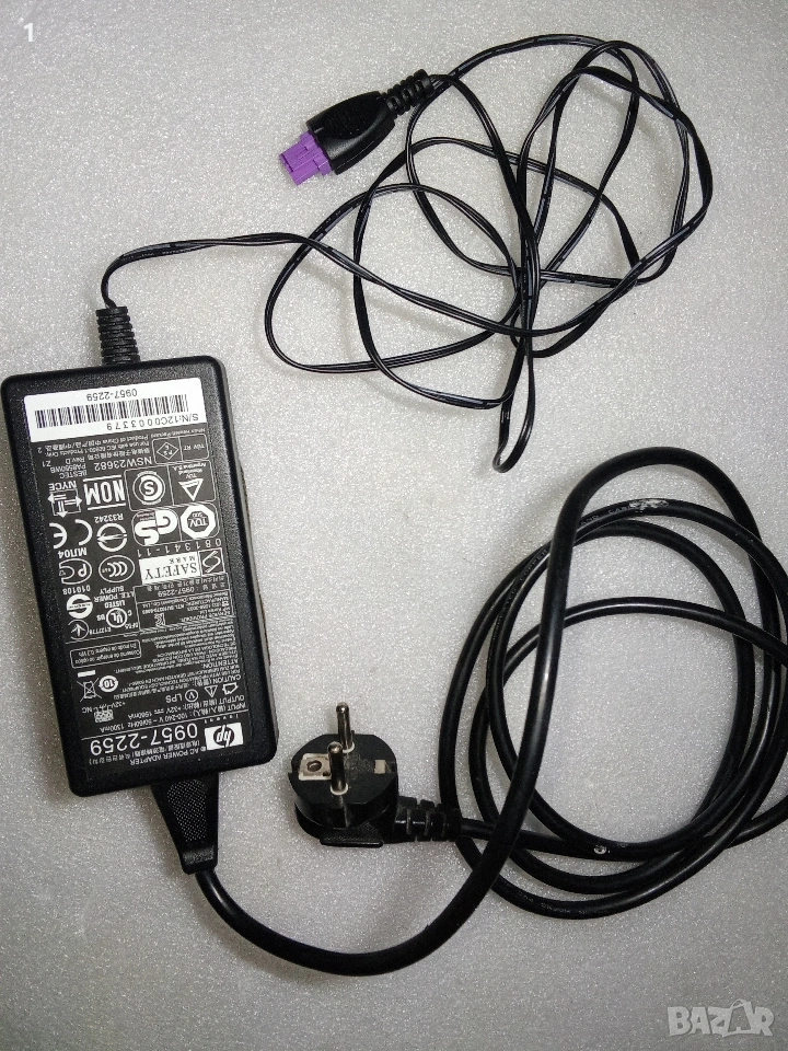 Захранващ блок на 32 V, 1,56 A, снимка 1