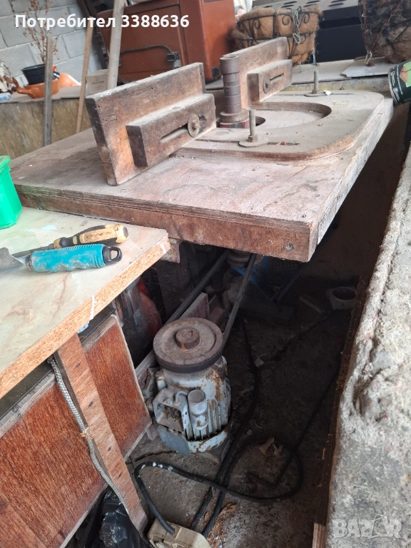 Дърводелска фреза/работеща/, и стар банциг, снимка 1