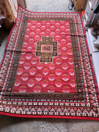 Нови одеала и килими и плюшена покривка за маса в Други в гр. Габрово -  ID38423364 — Bazar.bg