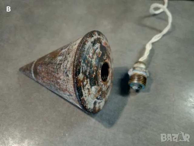 Стар зидарски отвес, снимка 2 - Други инструменти - 48923931