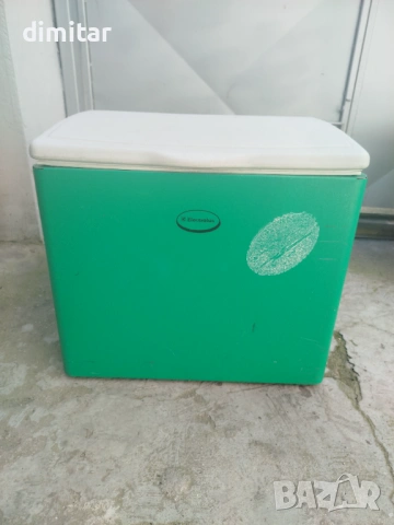 Хладилник ELECTROLUX 12/220 V-GAZ  № 3, снимка 9 - Хладилни чанти - 53747084