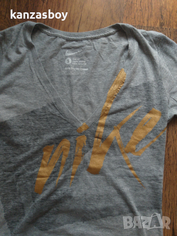 nike - страхотна дамска тениска КАТО НОВА