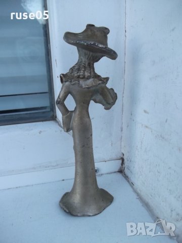 Фигура стара метална на градска жена от хайлайфа - 322 гр., снимка 11 - Други ценни предмети - 34660666