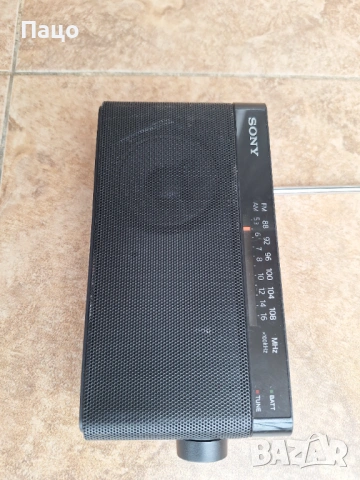 Преносимо радио Sony ICF-306  /Черно, снимка 9 - Радиокасетофони, транзистори - 53666867