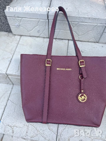 Michael Kors-дамска чанта, снимка 2 - Чанти - 51300274