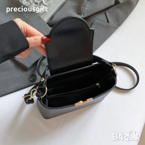 Дамска черна кожена чанта, снимка 3 - Чанти - 53289769