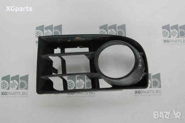 Дясна решетка за халоген VW Golf 5 (2003-2009), снимка 2 - Части - 41160075