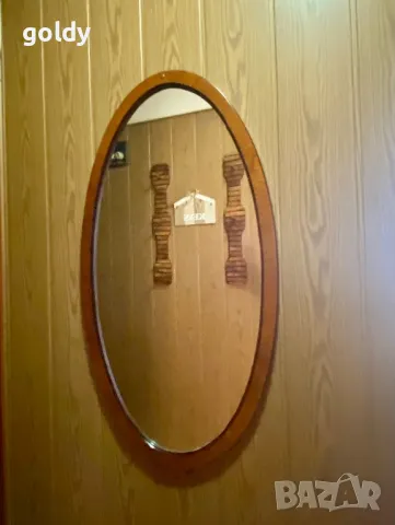 Огледало елипса с дървена рамка 