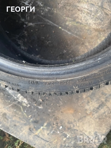 Гуми всесезонни 235/35/19, снимка 4 - Гуми и джанти - 51447644