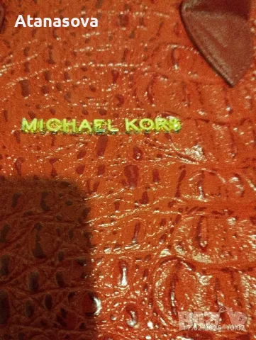 Продавам червена чанта ,реплика  MICHAEL KORS, снимка 2 - Чанти - 49161140