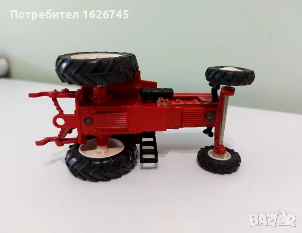Трактор Беларус 1:43, снимка 4 - Колекции - 52421673