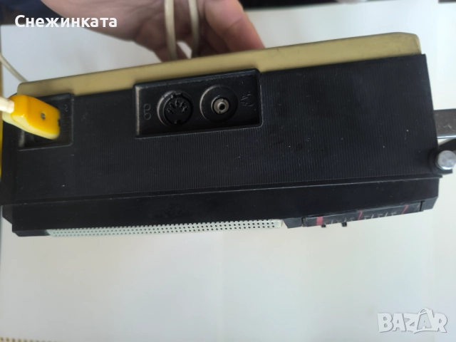 Ретро радио ВЕФ 221, снимка 2 - Радиокасетофони, транзистори - 52793176