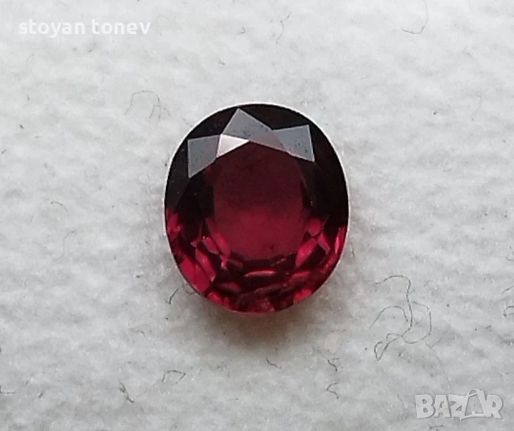 Естествен рубин с лилавеещо червено и тегло 0.85кт! Сертификат! Нов!, снимка 2 - Други - 47297955