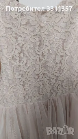 Празнична рокля H&M - 12 год. (152 см.), снимка 4 - Детски рокли и поли - 48821722