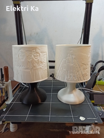 Персонализирана настолна лампа с Ваши снимки, снимка 3 - Настолни лампи - 36065532