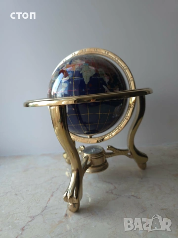 Настолен глобус от полускъпоценни камъни