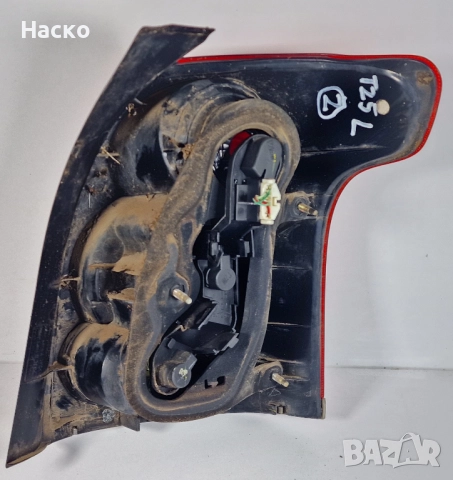 Ляв Стоп Toyota Avensis T25 Station Wagon Тойота Авенсис Т25 Комби 2003-2008, снимка 4 - Части - 52917909