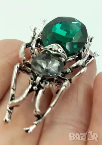 Нежна елегантна брошка, снимка 7 - Други - 49628234