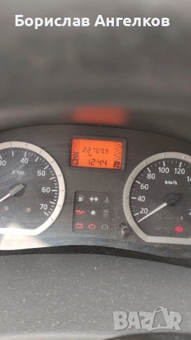 Продавам автомобил Дачия Логан 1.5DCI, снимка 9 - Автомобили и джипове - 53571820