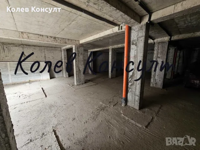 Продавам помещение в Свиленград,ж.к Изгрев, снимка 1