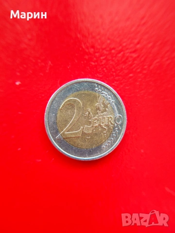 Уникална 2 Евро монета с мистериозно оцветяване – Колекционерска рядкост!, снимка 2 - Нумизматика и бонистика - 51150817