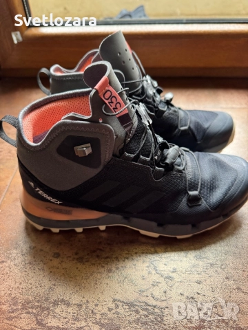 Дамски обувки Adidas, снимка 3 - Маратонки - 51908817