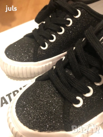 Karl Lagerfeld Kids - 28 номер, детски сникърси, снимка 10 - Детски маратонки - 53145134