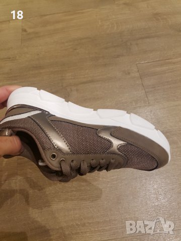 Обувки, снимка 2 - Дамски ежедневни обувки - 41492048