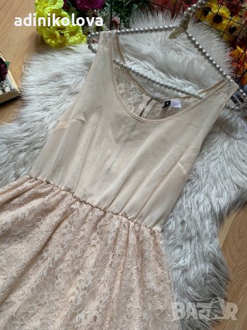 Кремава/светло бежова дантелена рокля Н&М, снимка 2 - Рокли - 42101119