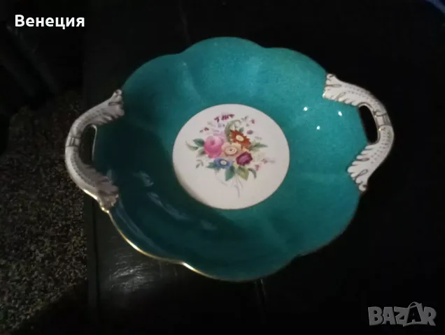 Уникална ръчно рисувана порцеланова фруктиера или плато.