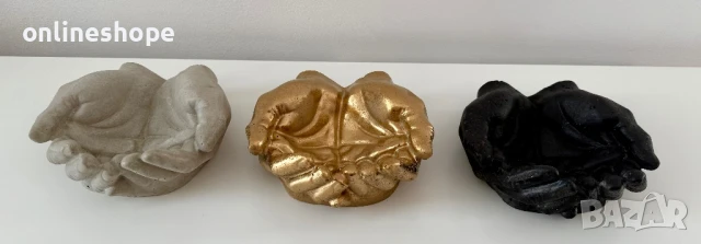 Ръчно изработена поставка „Протегнати ръце“ – стил и символика в едно