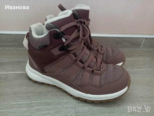 Дамски туристически обувки/боти Quechua Waterproof .