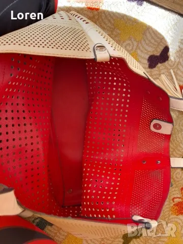 Подарявам!Бяла голяма чанта с дупчици, снимка 9 - Чанти - 49451311