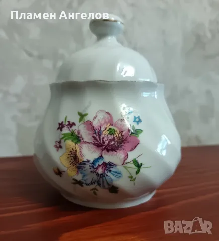 Българска стара порцеланова захарница. 