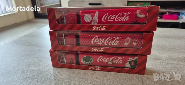 Колекционерски Coca-Cola коледни камиончета – нови, комплект