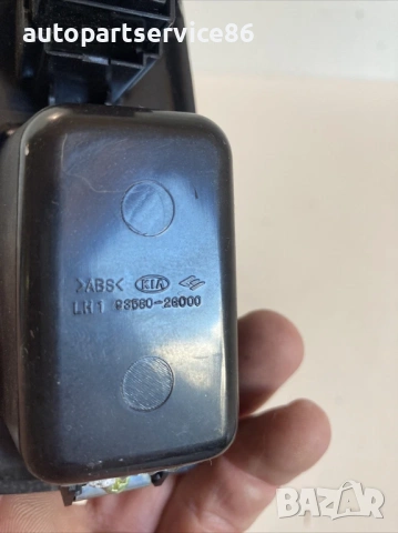 Бутон за стъклото на задната лява врата за KIA Magentis 2.0 CRDi (2009) 93580-26000, снимка 2 - Части - 53273394