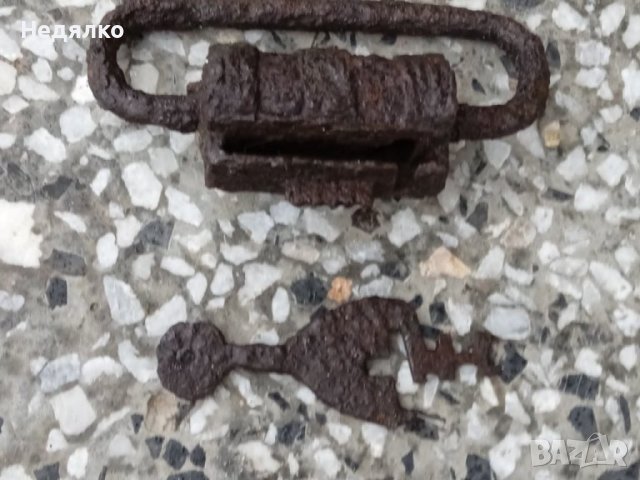 Колекция стари катинари, ключове,брави, снимка 15 - Антикварни и старинни предмети - 39853044
